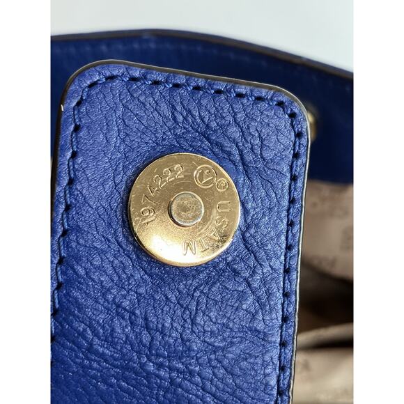 Michael Kors Large Blue Handbag With Crossbody Strap - Picture 15 of 15